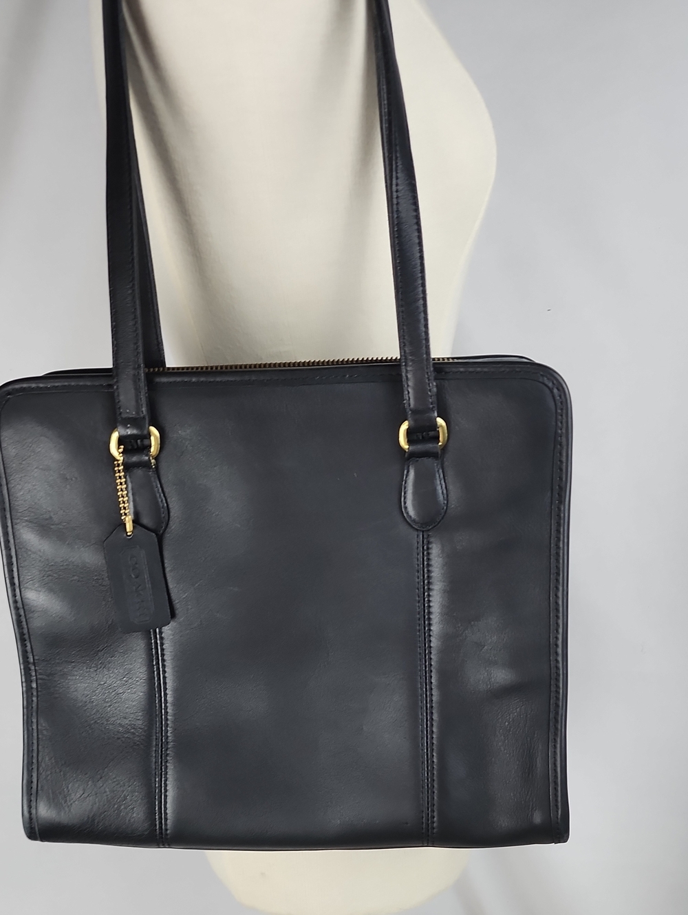 Vintage Coach Classic Black Leather Shoulder Bag